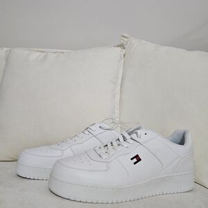 Tommy Hilfiger Men's White and Black Sneakers